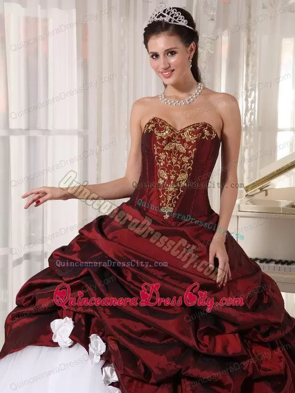 Cheap Burgundy and White Quinceanera Dress with Gold Embroidery Teffeta Fabric