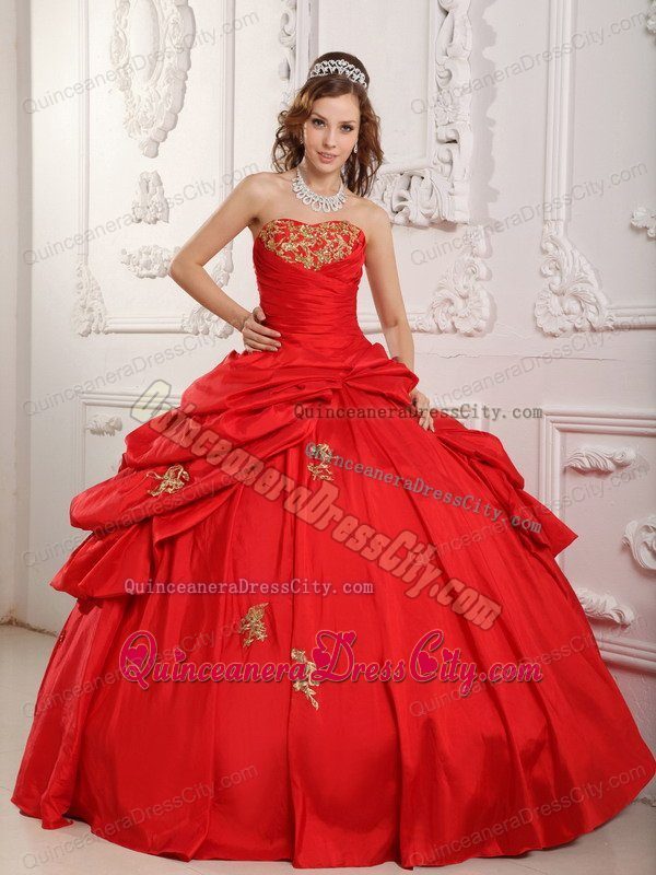 Simple Red Color Sweetheart Quinceanera Gown with Gold Appliques Under 200