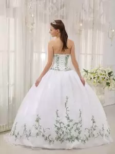 Simple White and Green Quinceanera Dress with Beautiful Embroidery for 2021 Party